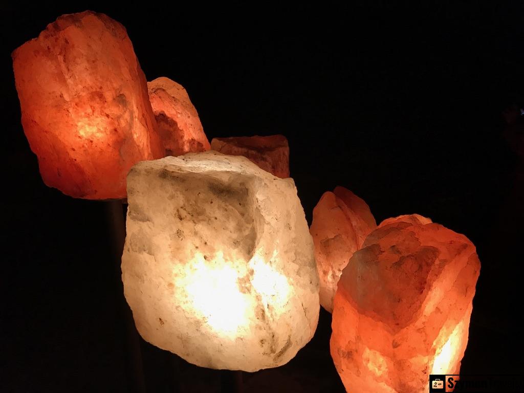 Lampa solna w kopalni soli w Hallstatt, Austria Lampa solna w kopalni soli w Hallstatt, Austria