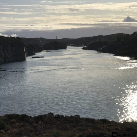 Zatoka wyspa Sotra. Zatoka wyspa Sotra