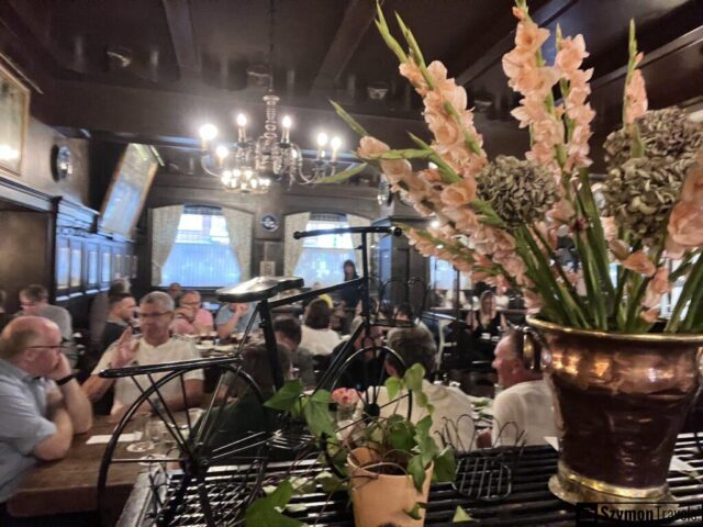 Wnętrze restauracji Schumacher w Düsseldorf