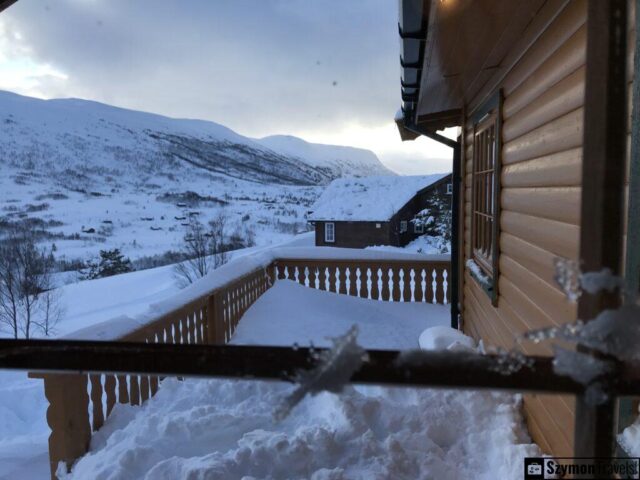 Norweskie kabiny w górach Norweskie kabiny w górach