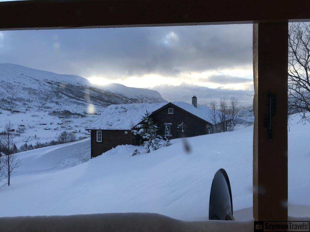 View of the snowy house around V?ringsfoss