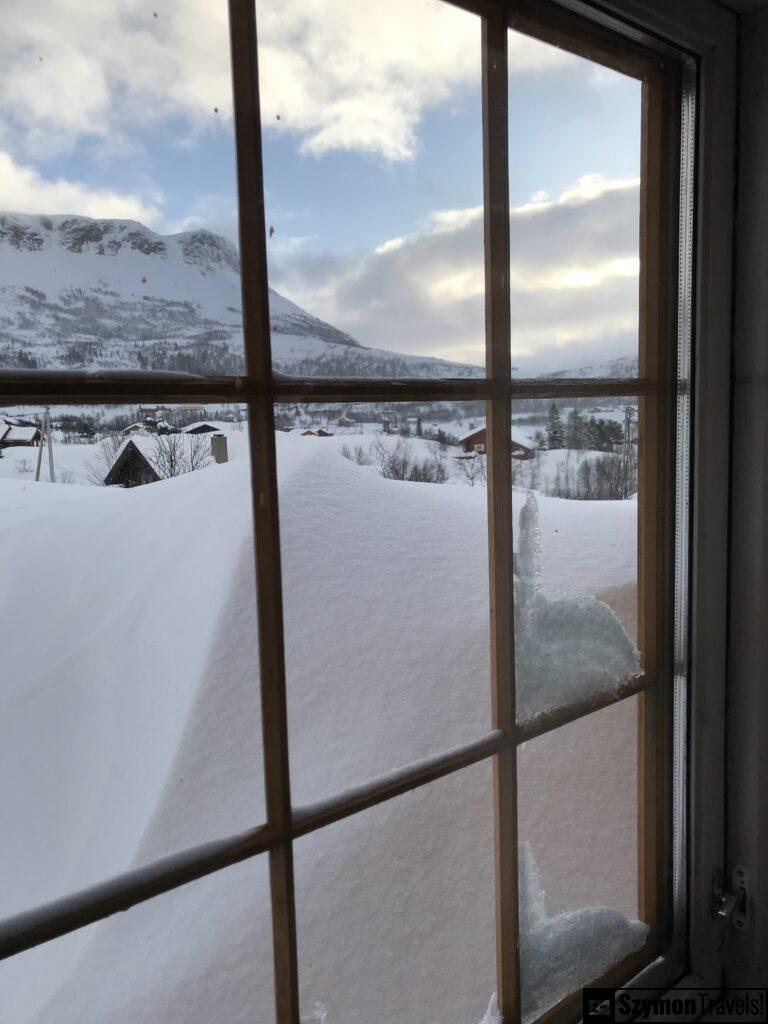 Morning in snow, around V?ringsfoss