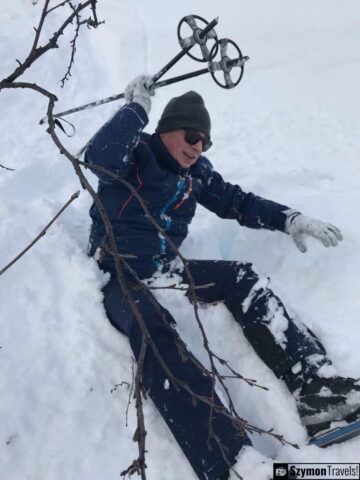 Szymon w zaspie śniegu Szymon w zaspie śniegu