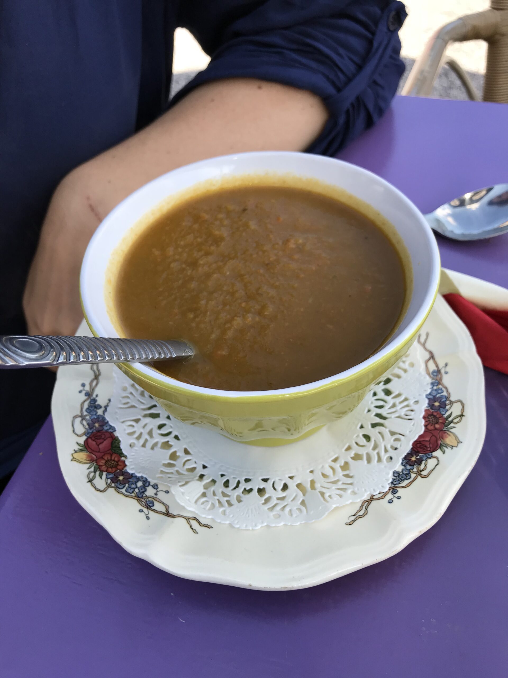 Gęsta zupa typu potage w Auberge du Col du Bonhomme w Wogezach