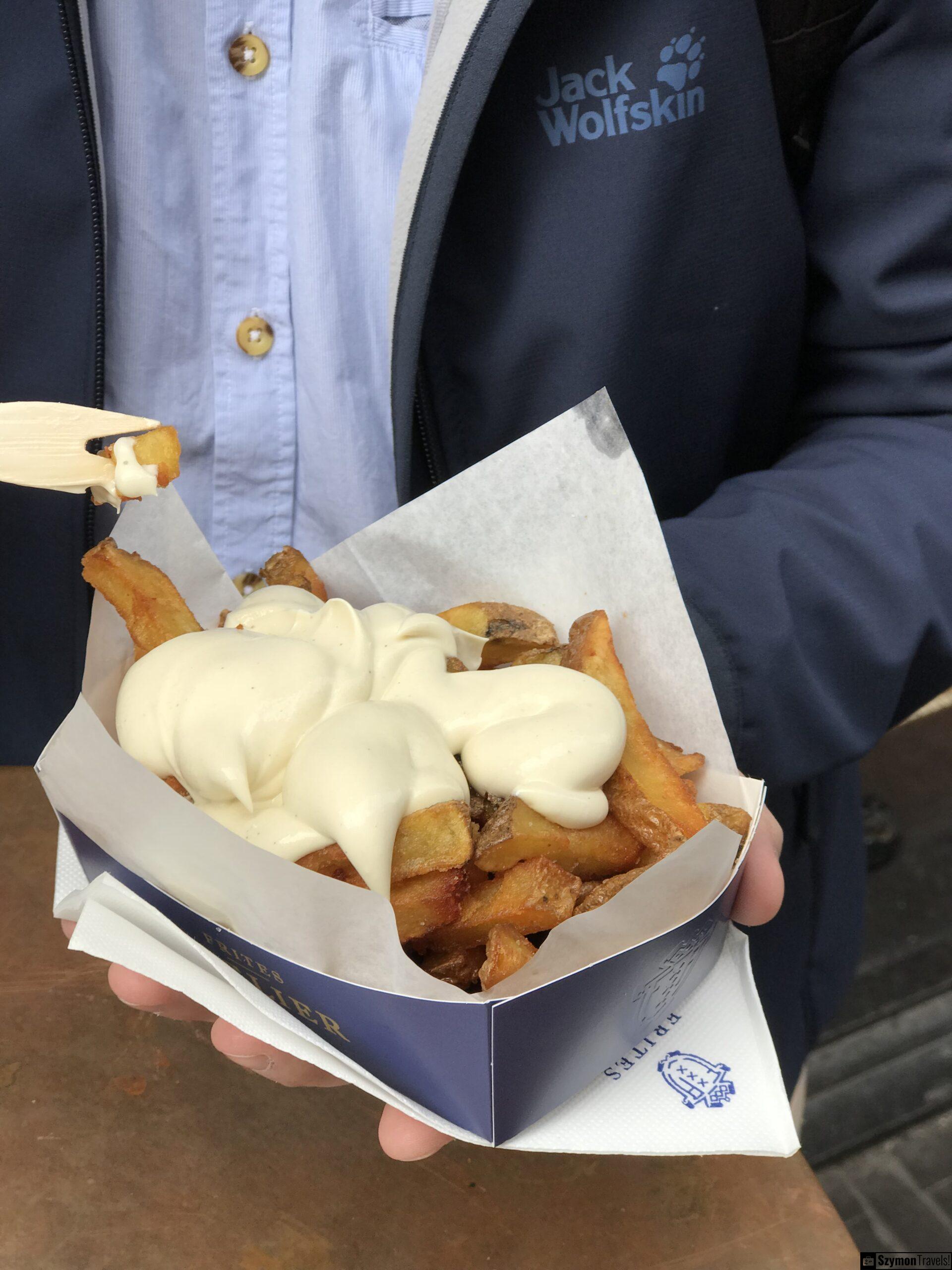 Patat met mayo w Hadze