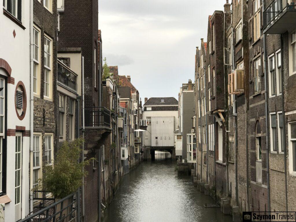 Kanał w Dordrecht, Netherlands Kanał w Dordrecht, Netherlands