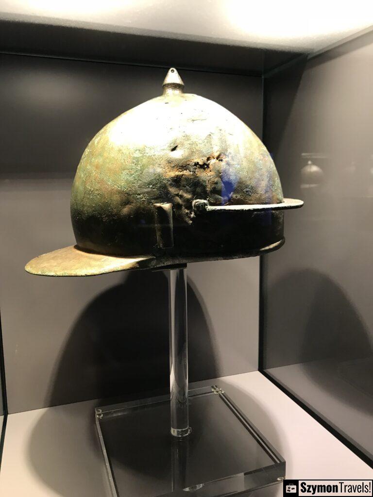 real roman helmet at Colonia Ulpia Traiana