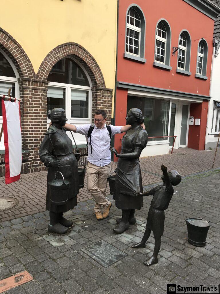 Szymon at Frauen an der Wasserpumpe in Xanten