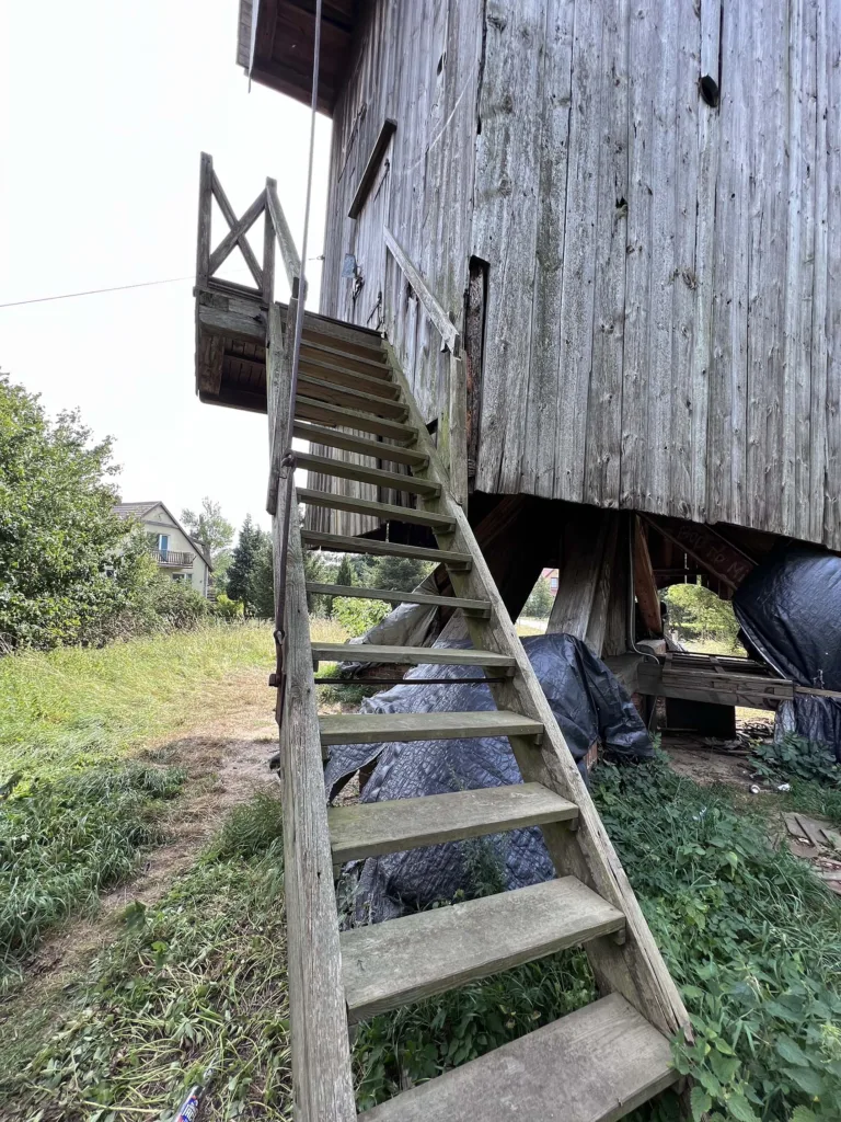 Trestle windmills stairs in Drewnica