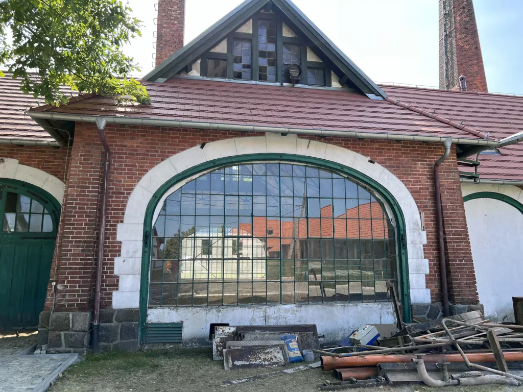 Witraż w starej destylarni