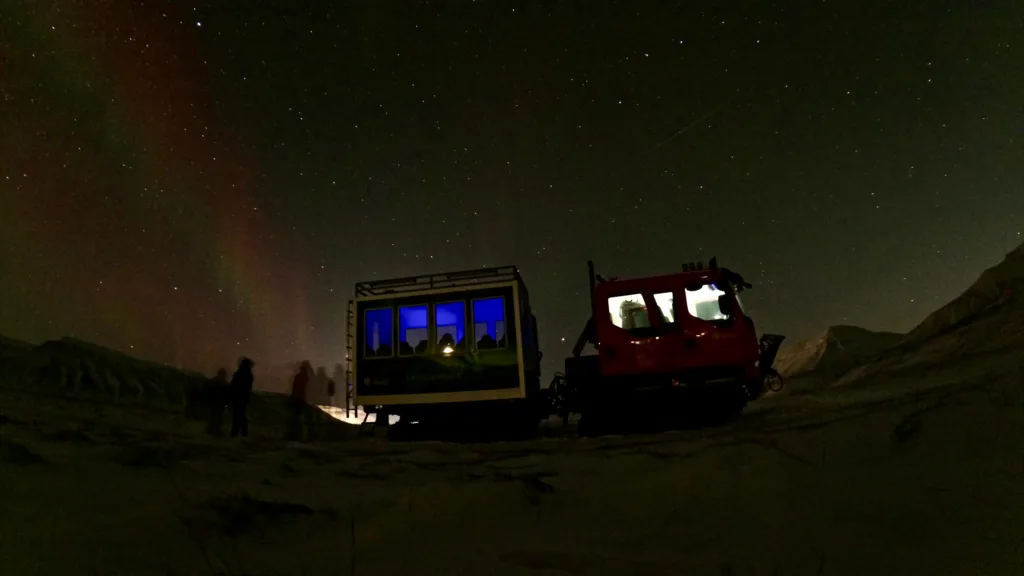 svalbard snow cat