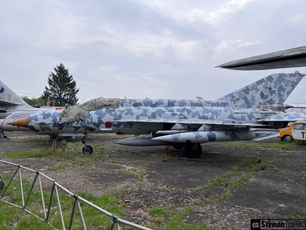 MiG-21R