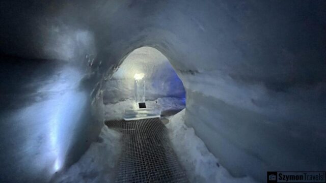 Lodowa jaskinia w Perlan w Reykjavíku Lodowa jaskinia w Perlan w Reykjavíku