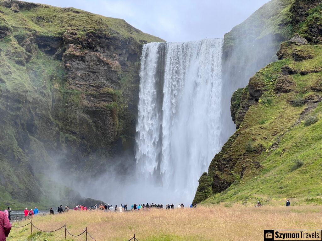 Wodospad Skógafoss w Skógá, Islandia
