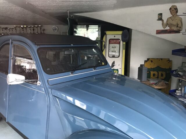 Citroën 2CV w Crupet, Belgia Citroën 2CV w Crupet, Belgia