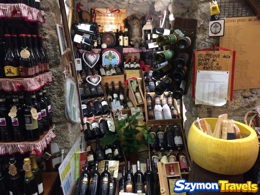 Lokalny sklep z winem w San Gimignano