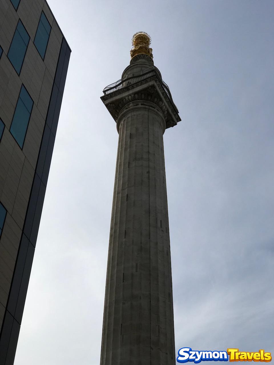 Monument to the Great Fire of London, wysoka kamienna kolumna zwieńczona złotą urną w City of London