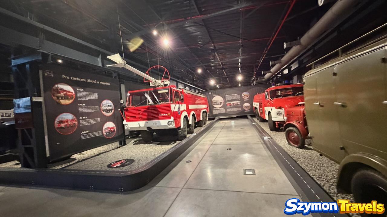 Sekcja samochodów strażackich i ratowniczych w Muzeum ciężarówek Tatra